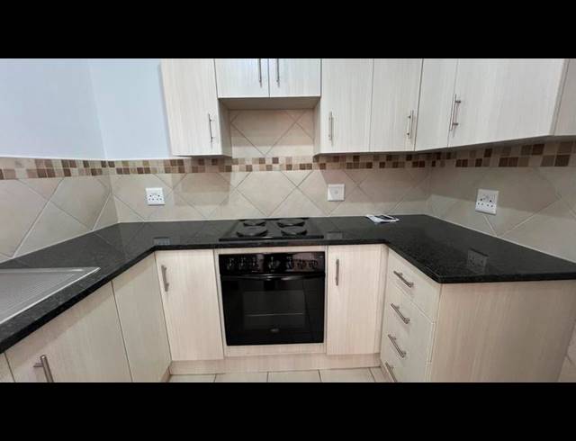 1 BEDROOM PROPERTY TO RENT IN BRENTWOOD PARK